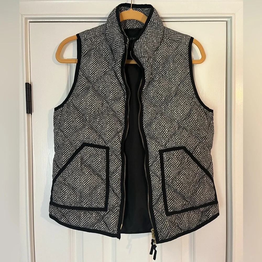J. Crew Black and White Herringbone Vest Size Small - Picture 1 of 7